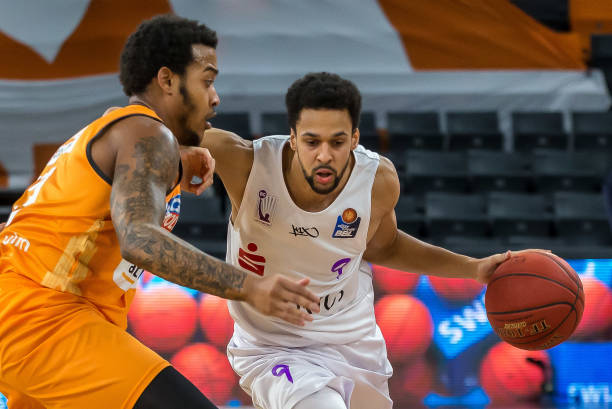 尤其是在防 尤其是在防